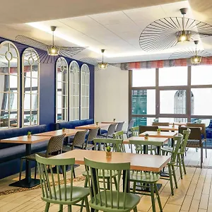 4* מלון דירות Adagio Centre